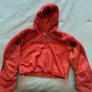 Les Benjamins Hoodie pull over Red Grape